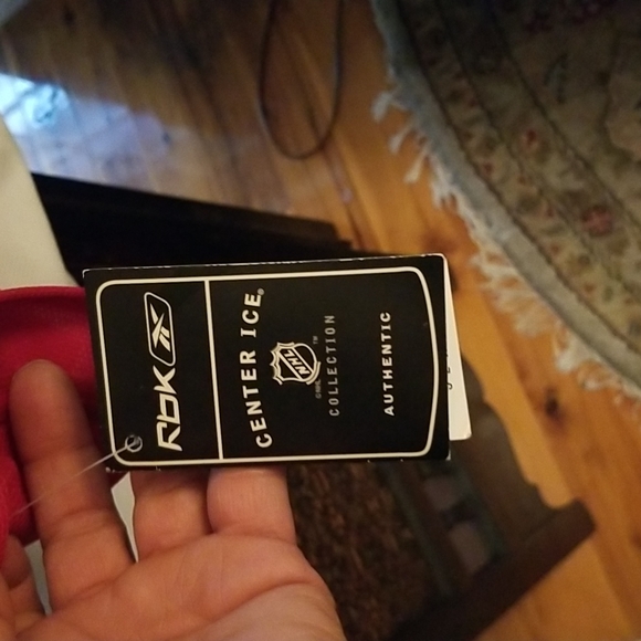 Men's throwback hockey Calvary flames jersey - Picture 5 of 5